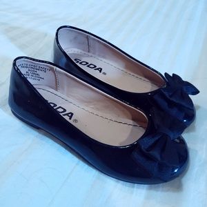 Little girl shoes. 9. Great condition!